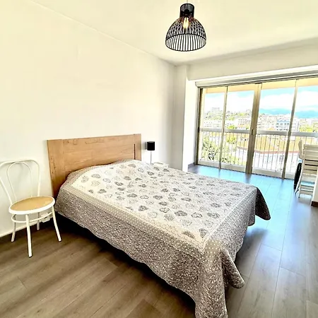 Floor - 4 People - Parking Daire Antibes